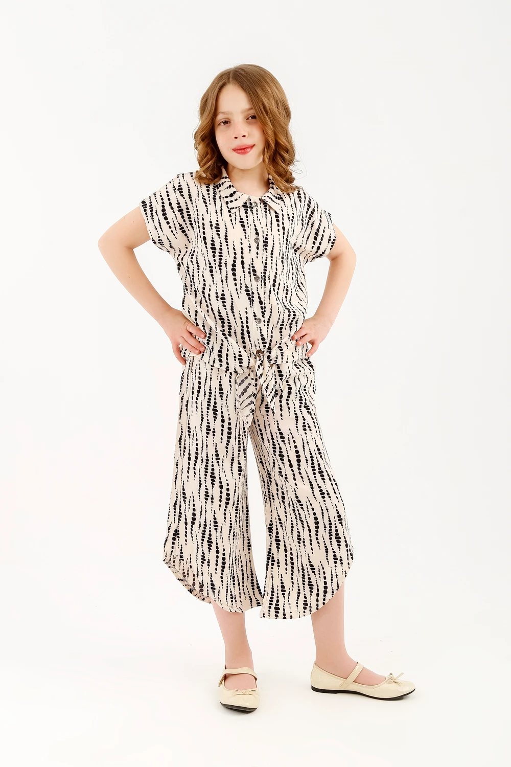 Stylish Abstract Print Tie-Front Set