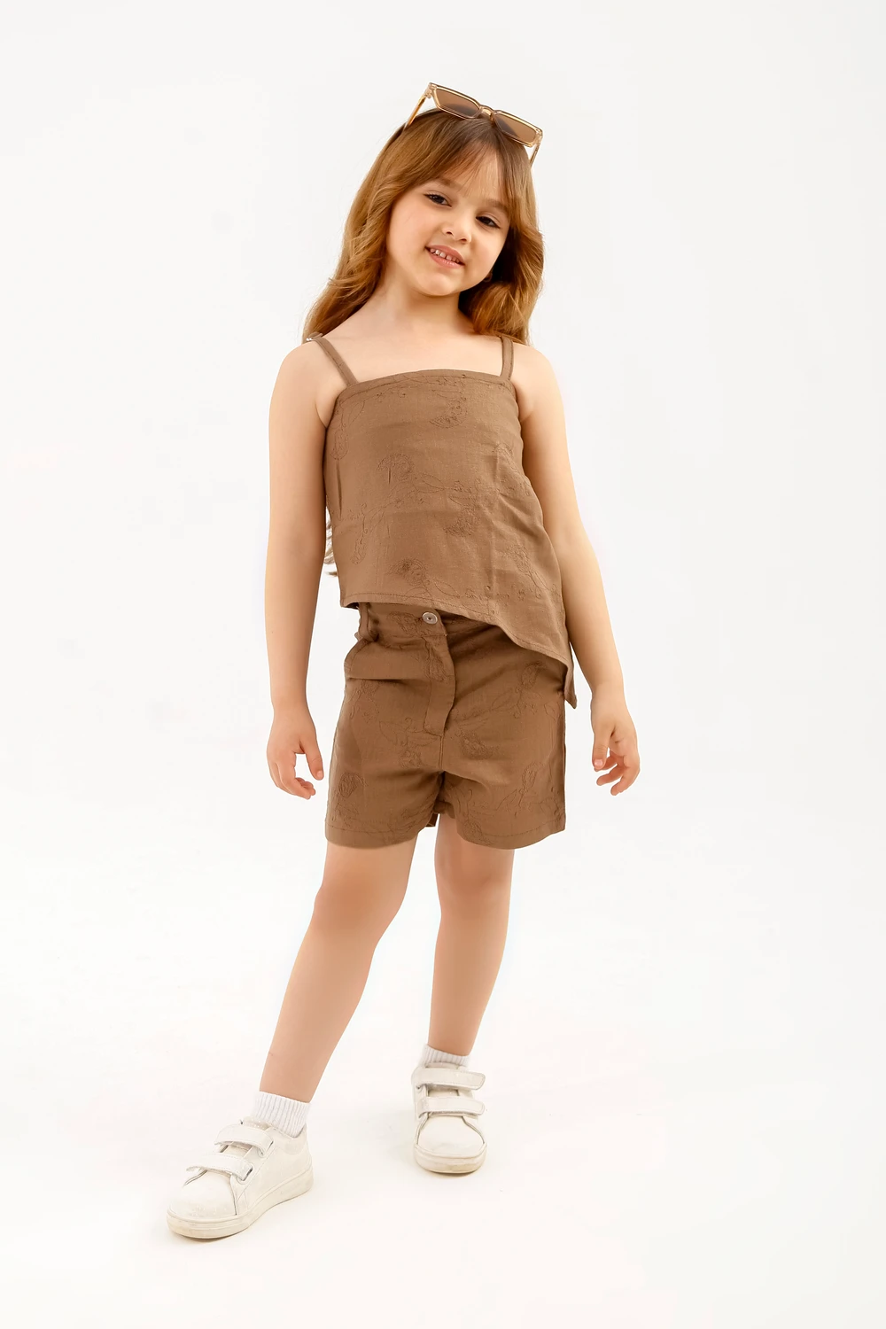  blouse & high-waisted Shorts Set